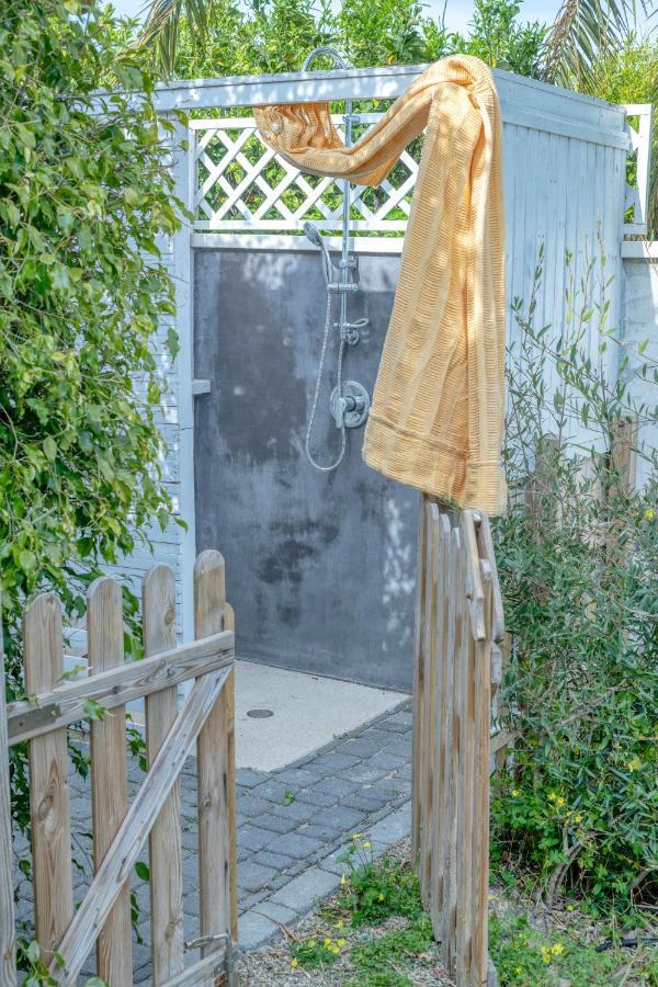 La Casa Degli Ulivi Appartamento In Villa Con Patio Куарту-Сант'Элена Экстерьер фото