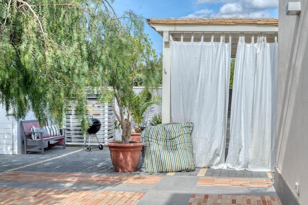 La Casa Degli Ulivi Appartamento In Villa Con Patio Куарту-Сант'Элена Экстерьер фото