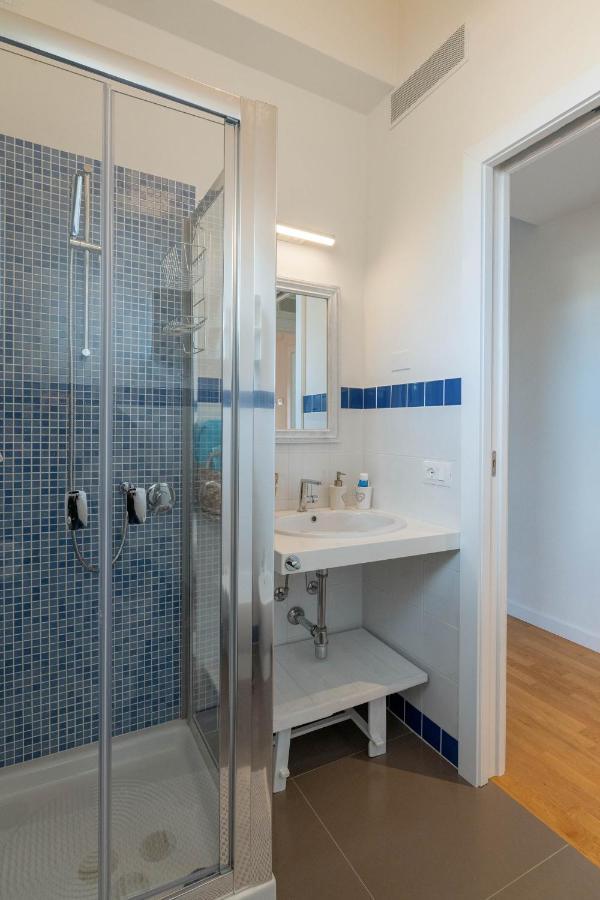 La Casa Degli Ulivi Appartamento In Villa Con Patio Куарту-Сант'Элена Экстерьер фото